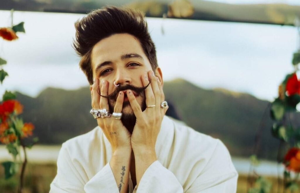 Atrapan a cantante Camilo con otra mujer y recibe fuertes regaños de "Él Puma" Rodríguez