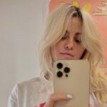 Selena Gomez sorprende en las redes con sus mechones rubios