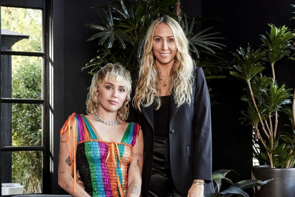 Tish Cyrus remodela la mansión de su hija, Miley Cyrus con su estilo único