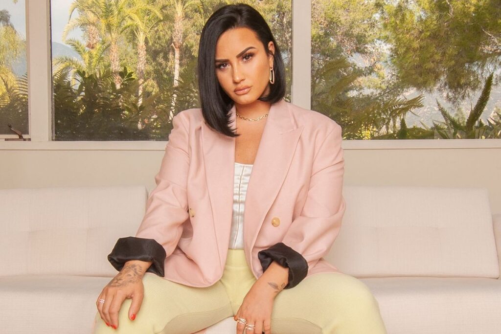 Tras sufrir fuerte sobredosis, Demi Lovato celebra el 4/20 disfrutando de la marihuana