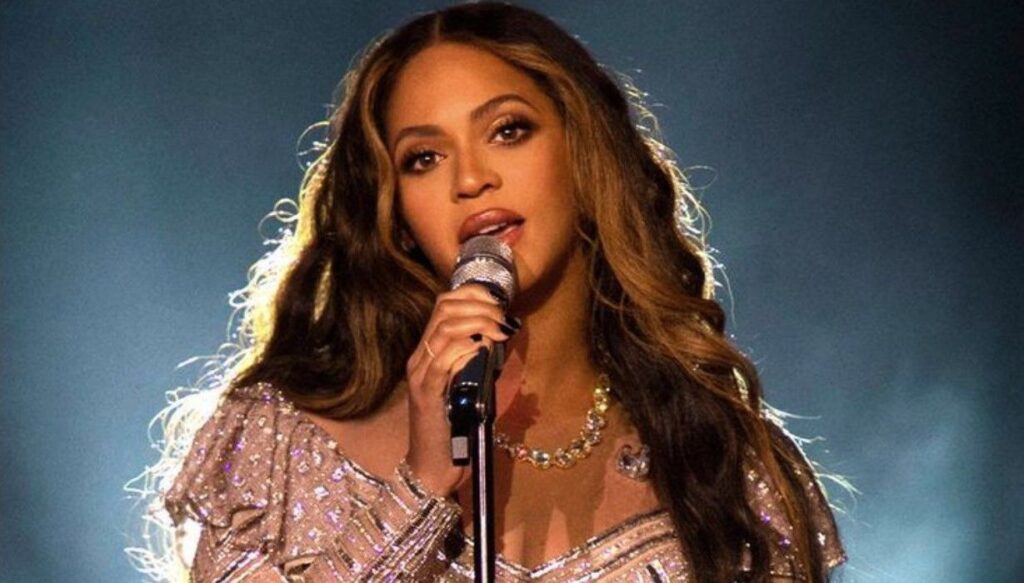 La madre de Beyoncé habla del regreso de su hija en una conferencia de prensa