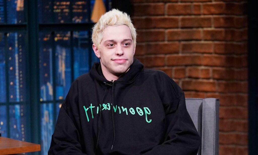Pete Davidson, ex prometido de Ariana Grande opina sobre su boda con Dalton Gomez Pete Davidson, ex prometido de Ariana Grande opina sobre su boda con Dalton Gomez