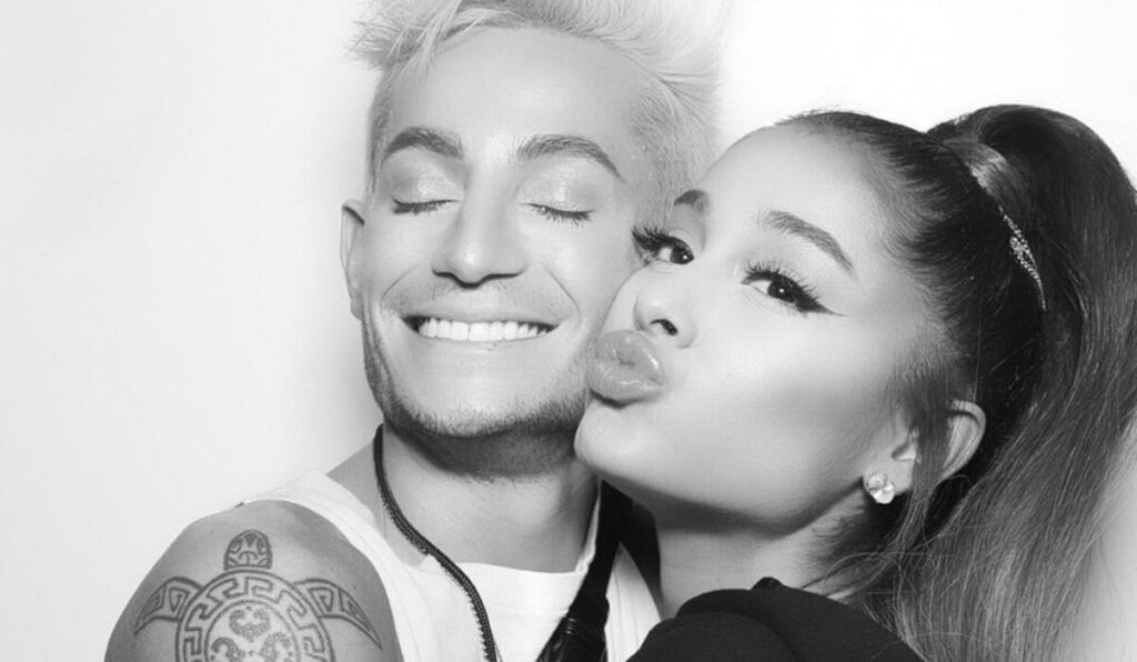 Ariana Grande reacciona al compromiso de su hermano Frankie Grande