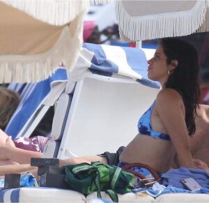 Cientos de miles de personas se están burlando del nuevo aspecto físico de Camila Cabello y ella responde a las críticas