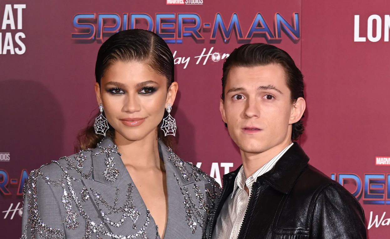 Estallan las redes con fotos de Zendaya y Tom Holland besándose