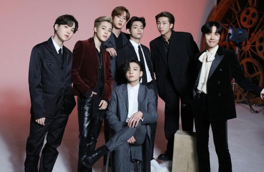 Compañía de imprenta rusa se niega a imprimir imágenes de BTS y Stay Kids por "propaganda LGBTQ"