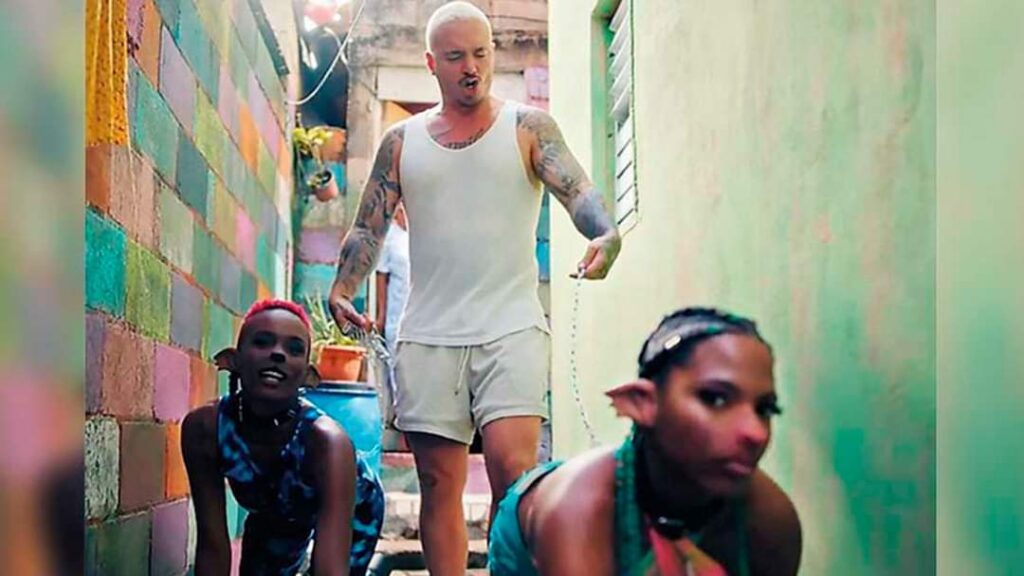 ¡POLÉMICA! J Balvin podría ir a la cárcel por su tema "Perra" y Youtube elimina el vídeo por racismo y machismo