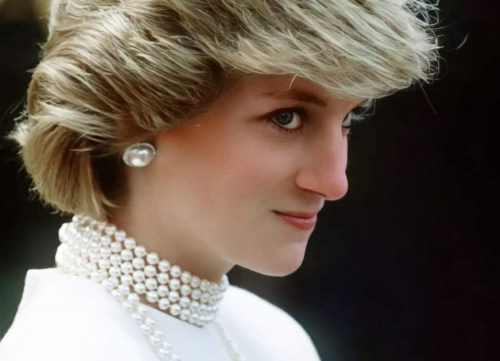 Revelan que la princesa Diana fué la primera en ser infiel en su relación con el príncipe Carlos