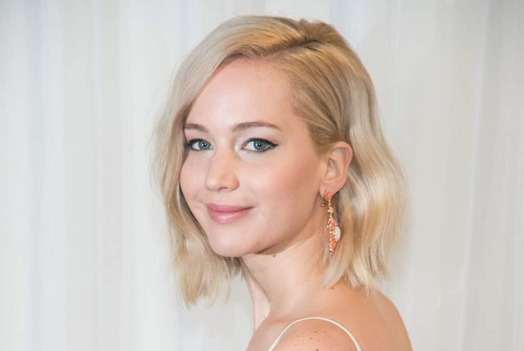 Jennifer Lawrence confiesa que trabajar con Leonardo DiCaprio y Timotheé Chalamet fué todo "un infierno" por esta razón