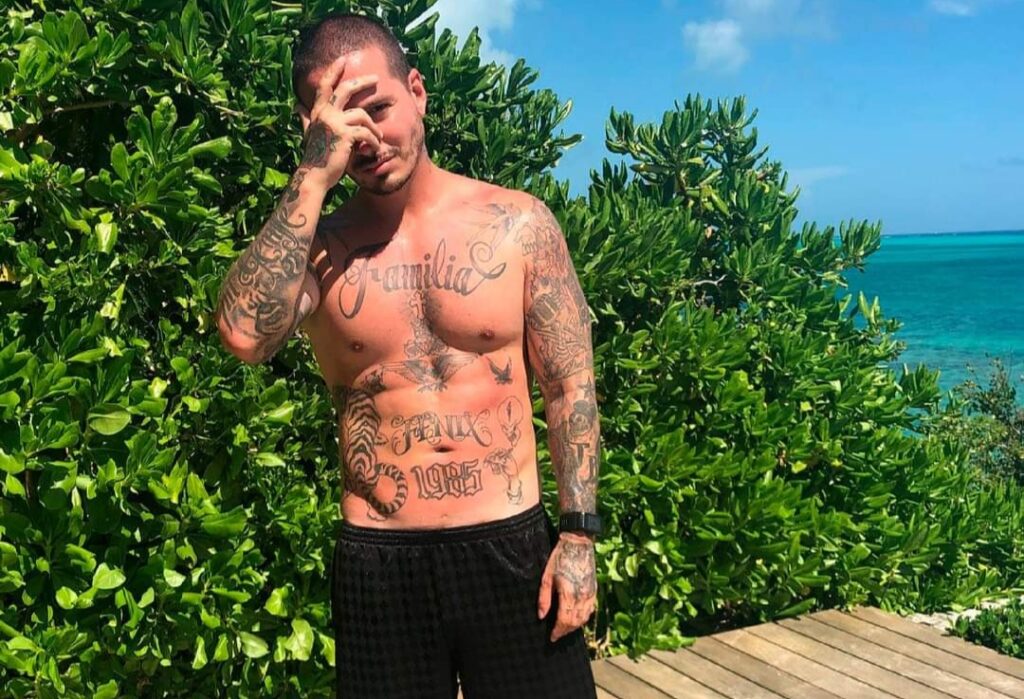 Cancelan brutalmente a J Balvin (otra vez) por aceptar premio que lo considera "Afro Latino"