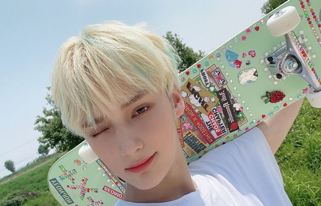 TXT: Los chicos estaban enamorados de Hueningkai en su colegio de varones