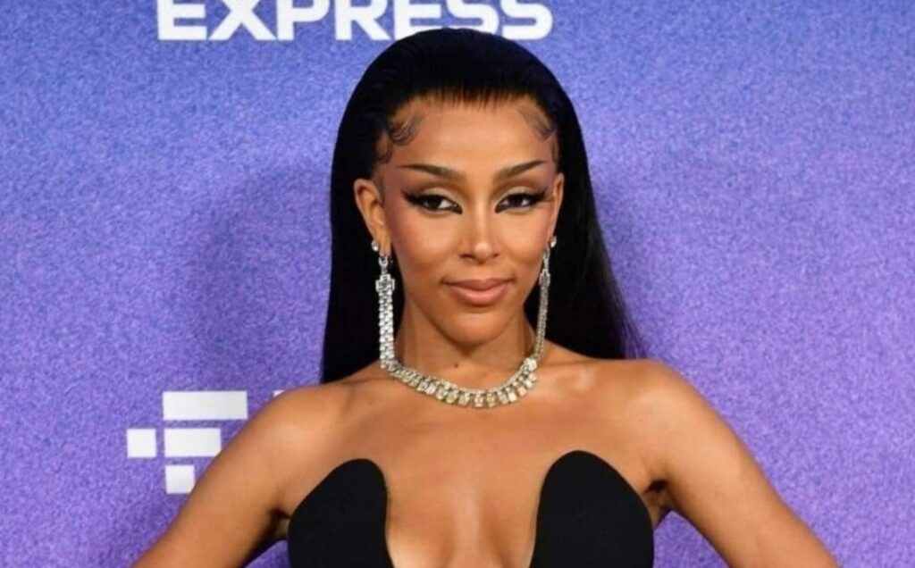 Cancelan brutalmente a Doja Cat por actitud despectiva y xenófoba hacia sus fans de Paraguay