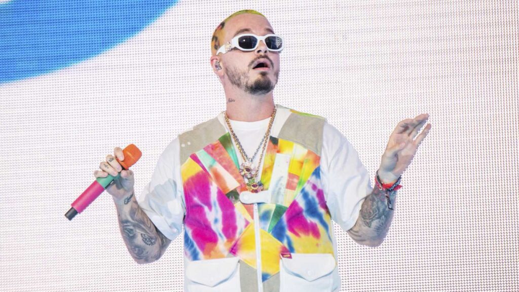 J Balvin recibe duras críticas por sus dos nuevas canciones con Ed Sheeran