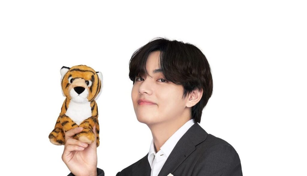 V de BTS espía a sus fans en redes sociales de esta manera