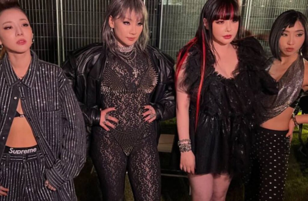 2NE1 sorprende al reunirse en el escenario de Coachella 2022 después de 6 años 2NE1 sorprende al reunirse en el escenario de Coachella 2022 después de 6 años