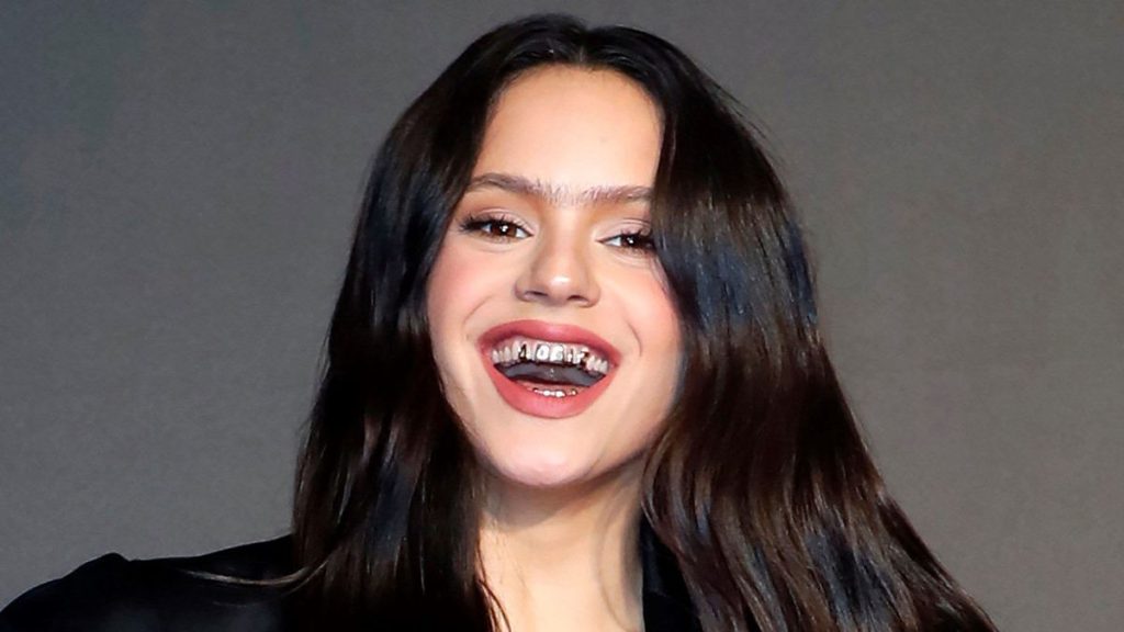 Critican duramente a Rosalía por los altos precios de las entradas de sus conciertos Critican duramente a Rosalía por los altos precios de las entradas de sus conciertos