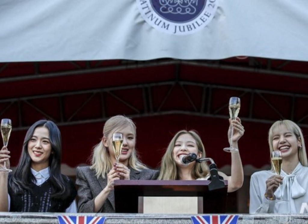 BLACKPINK asiste a la celebración del cumpleaños de la reina Isabel II