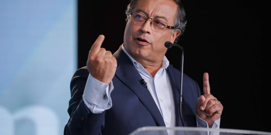 Candidato a la presidencia de Colombia citó a BTS en redes sociales y emociona al ARMY