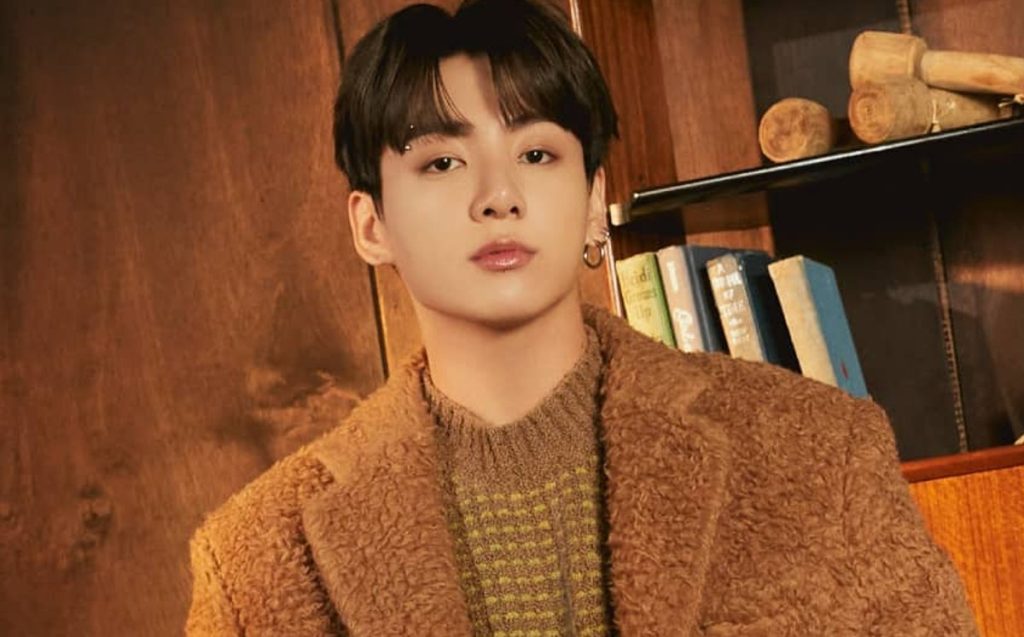 Jungkook de BTS tiene nuevo tatuaje y ARMY analiza fotografías del Idol en el aeropuerto