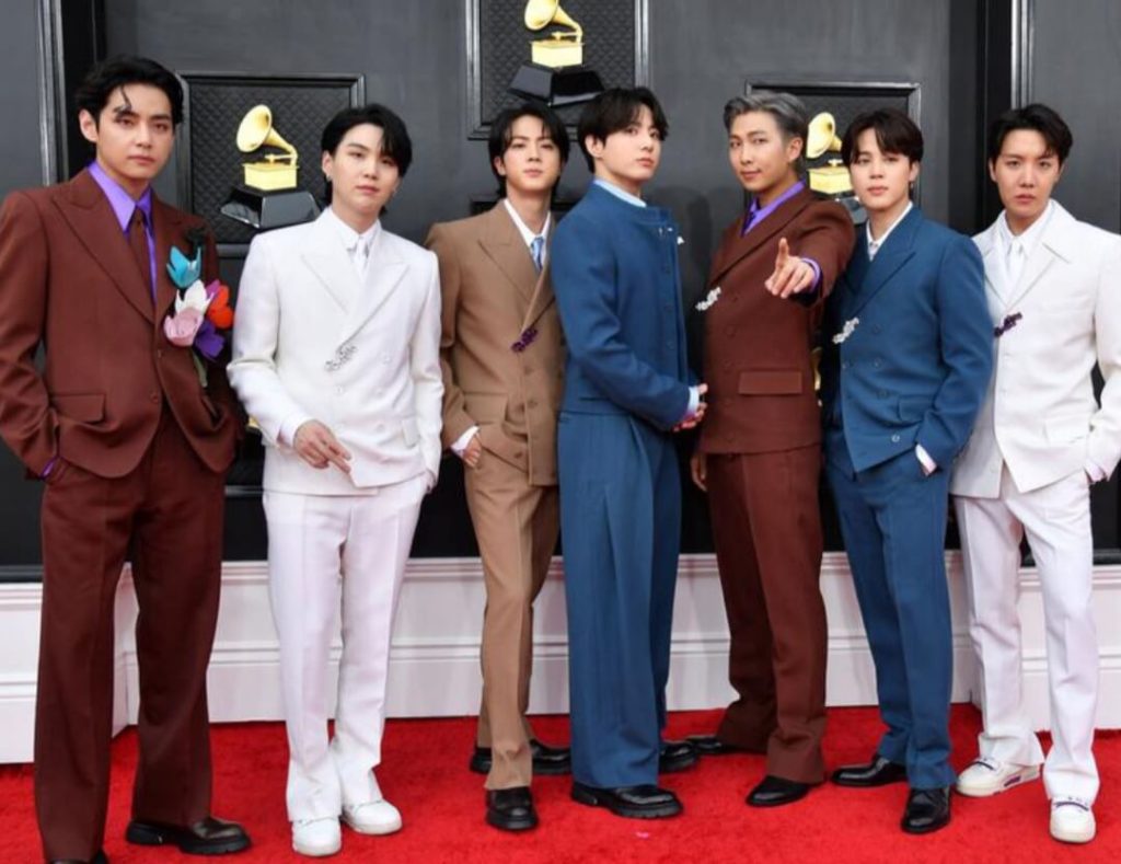 Descubre que pasará con BTS y HYBE si los chicos ingresaran juntos al servicio militar