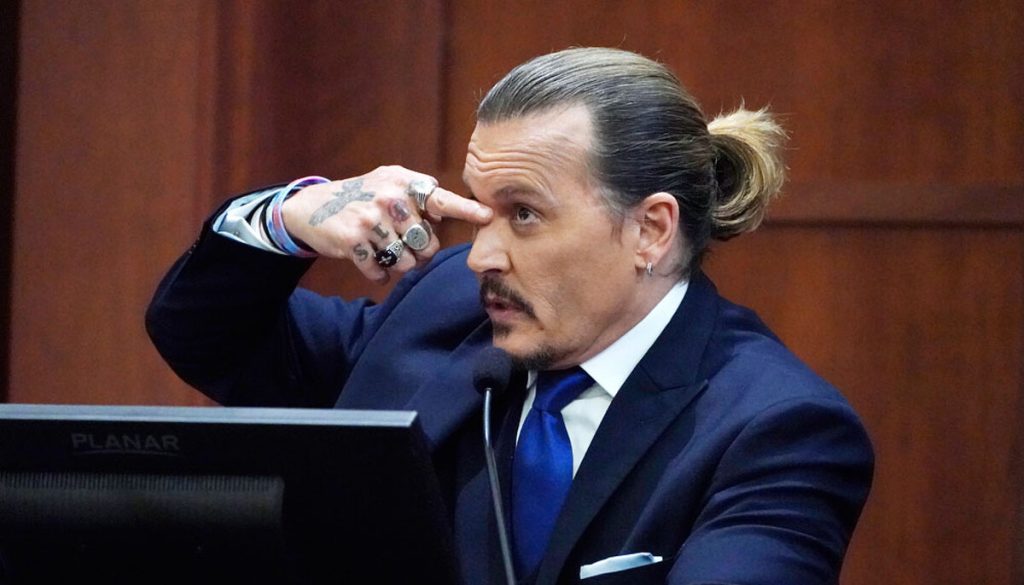 Ex agente de Johnny Depp testifica en su contra en la corte y deja una declaración inesperada