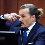 Ex agente de Johnny Depp testifica en su contra en la corte y deja una declaración inesperada