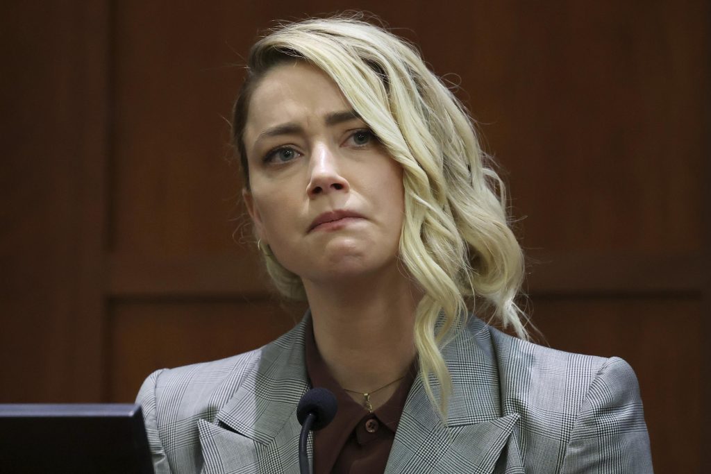 Abogados de Amber Heard declaran a la actriz en bancarrota y sin posibilidades de pagarle a Johnny Depp