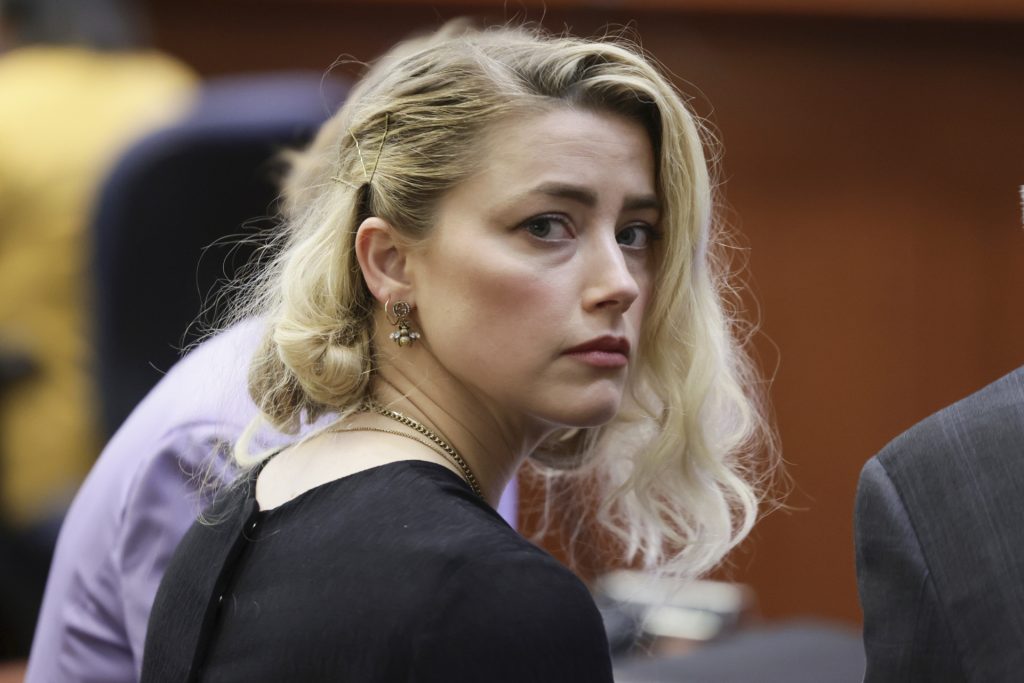 Amber Heard crítica las burlas y memes que ha recibido luego de perder el juicio contra Johnny Depp