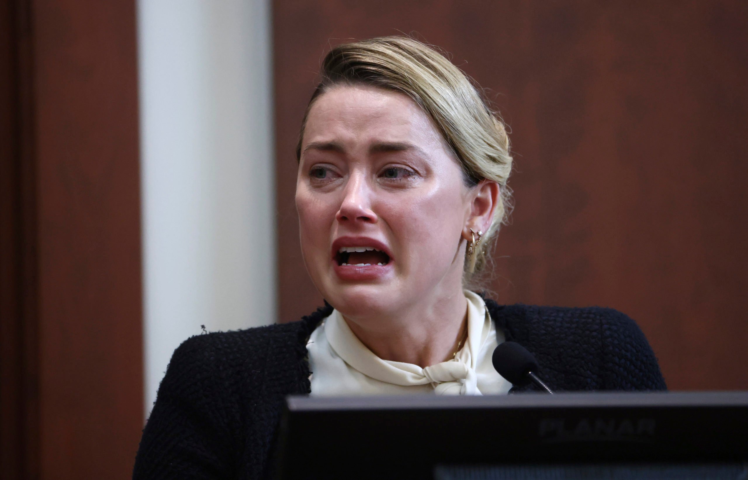 Jurado del juicio afirma que Amber Heard lloraba "lágrimas de cocodrilo"
