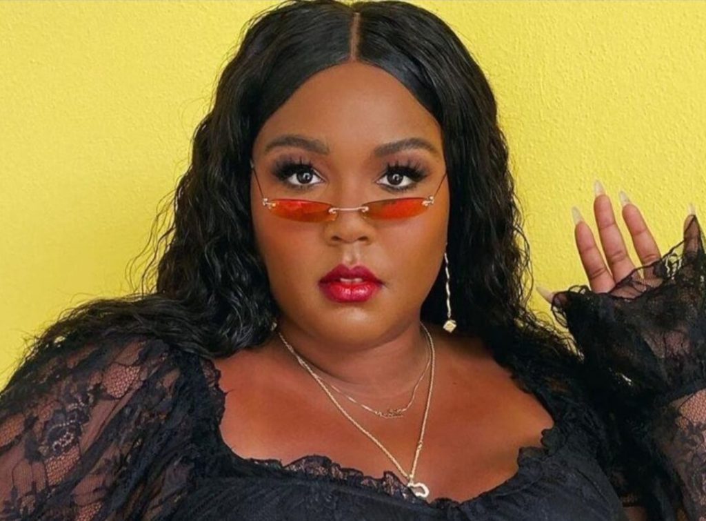 Lizzo es fuertemente criticada por 'insulto capacitista' en nueva canción