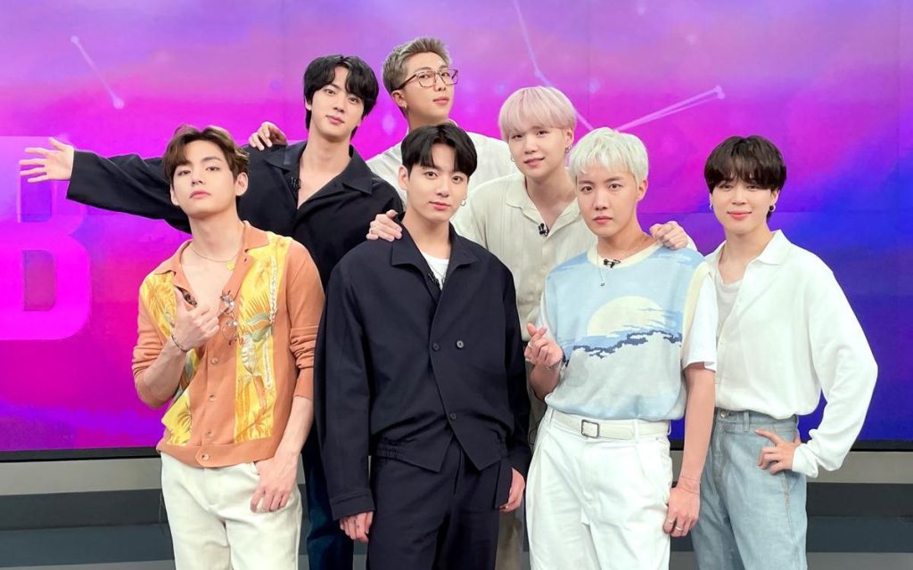 BTS y Casetify lanzan nueva línea de accesorios inspirada en 'Permission to Dance'