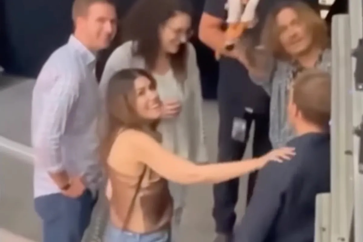 Vídeo del reencuentro entre Camille Vázquez y Johnny Depp enloqueció a todos por un detalle