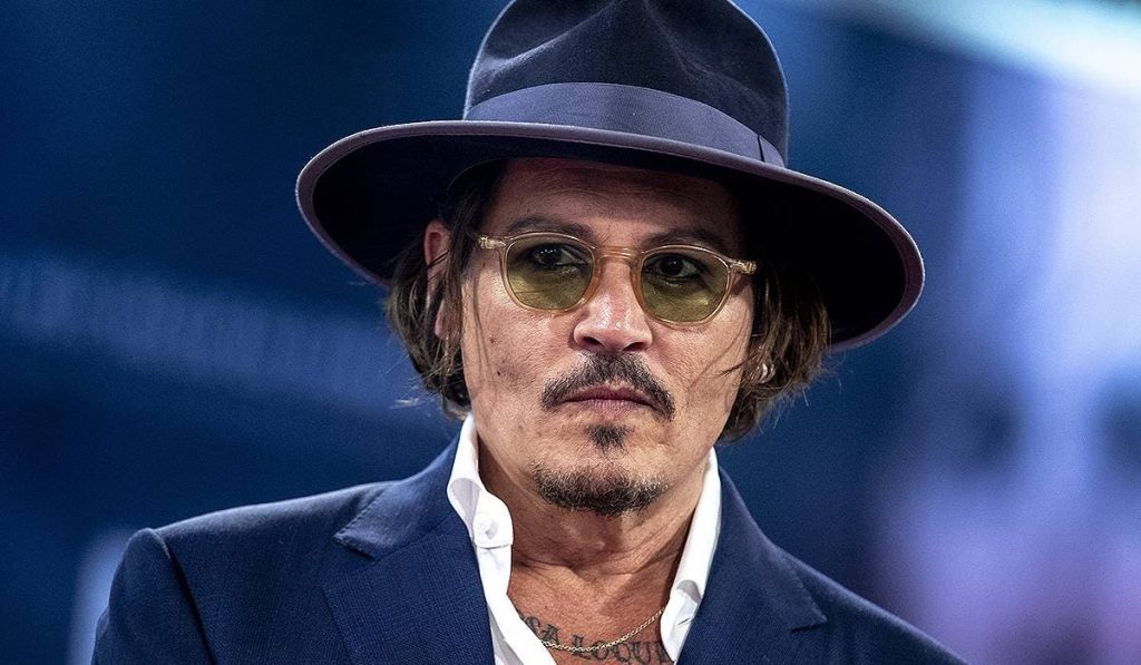Johnny Depp se deja ver con una misteriosa mujer en Italia y se quedan en el mismo hotel