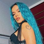 Karol G muestra el makinon sin pena alguna