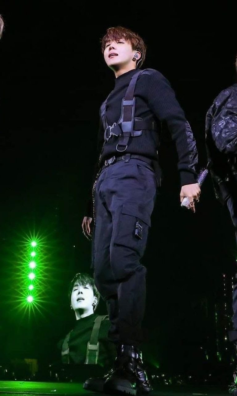 3 fotos de BTS vestidos de negro que enloquecieron a todo el ARMY