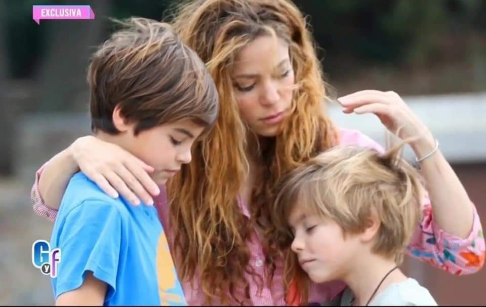 Shakira es vista triste con sus hijos en Miami tras saber que Piqué quiere casarse con su nueva novia