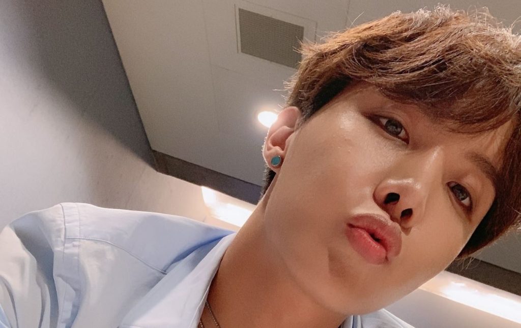J-Hope de BTS es captado stalkeando a tierno chico en Instagram