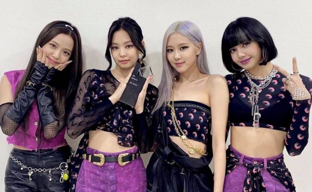Las integrantes de BLACKPINK reaccionan al video de 'PINK VENOM'