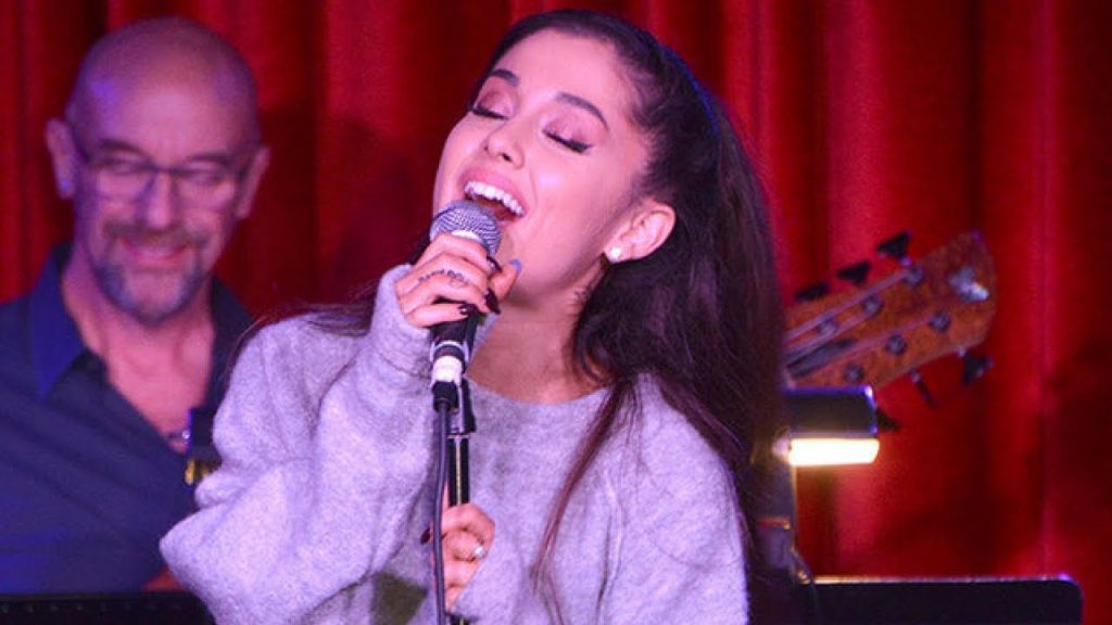 Ariana Grande podría estar en Broadway