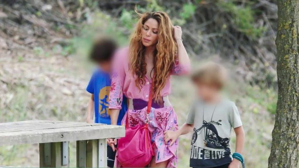 Shakira es vista triste con sus hijos en Miami tras saber que Piqué quiere casarse con su nueva novia