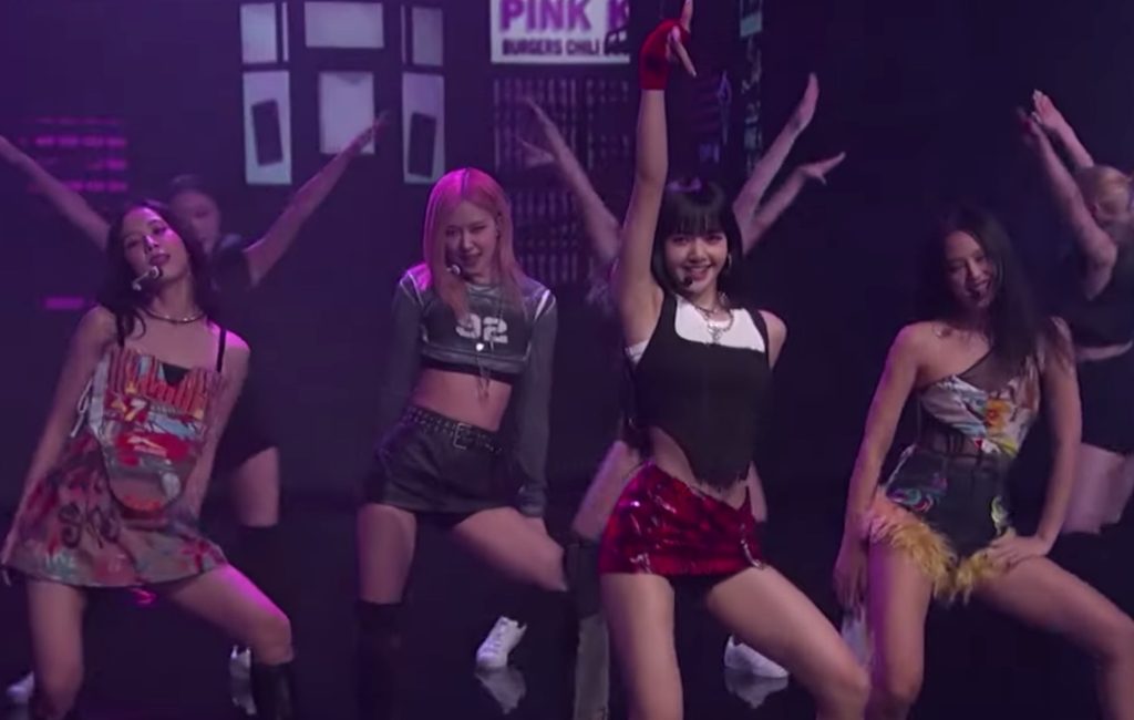 BLACKPINK estuvo en "Jimmy Kimmel Live" y Lisa enciende redes con imágenes