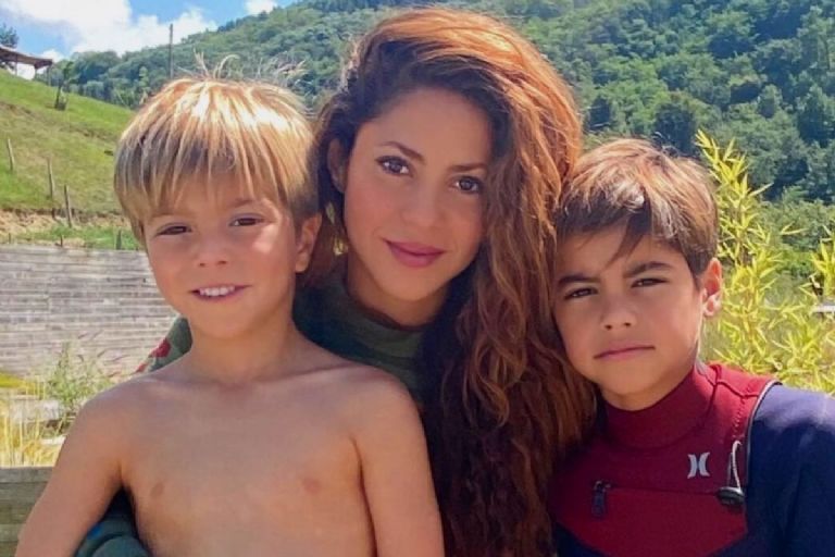 Piqué RECHAZÓ oferta de Shakira y los niños se quedarán en Barcelona