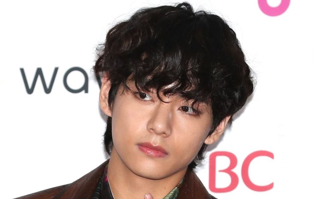 V de BTS demuestra increíble poder con su nuevo proyecto Estados Unidos