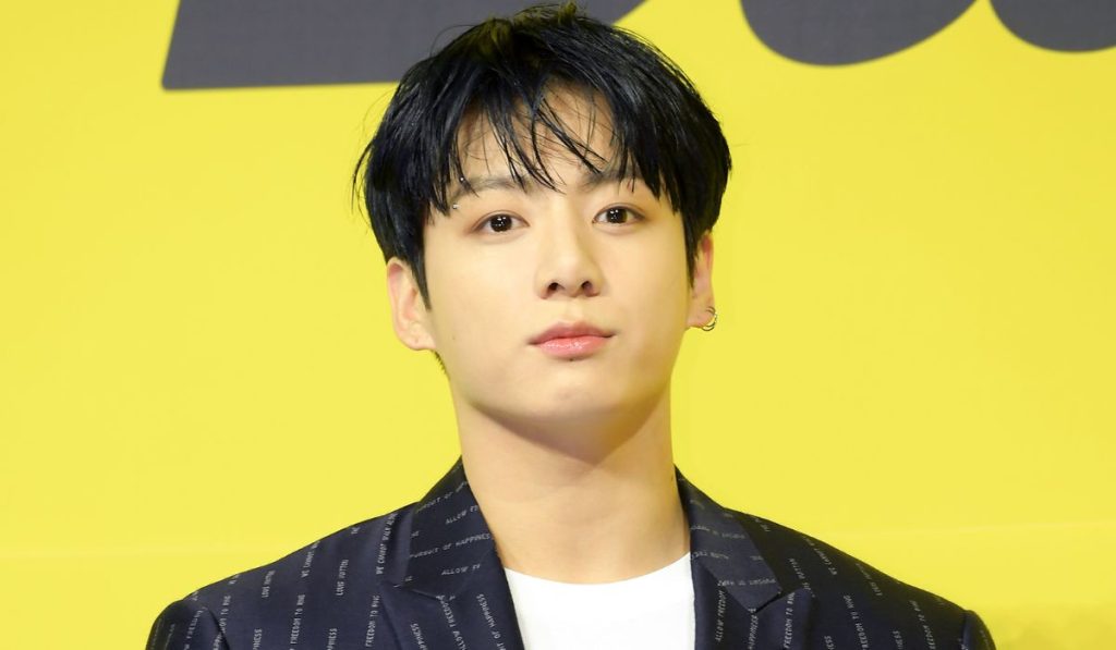 BTS: Jungkook dejó a todos atónitos con su belleza en los Fact Music Awards