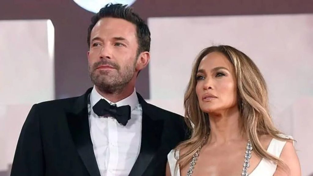 Ben Affleck ya no usa el anillo de bodas con Jennifer López