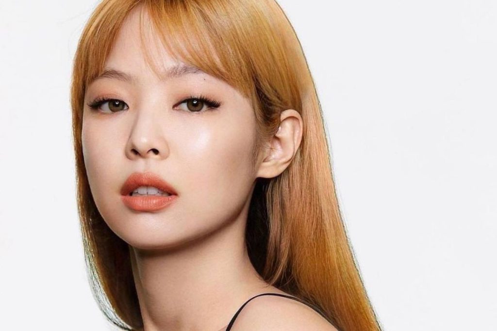Jennie de BLACKPINK presenta inesperada canción inédita durante su gira