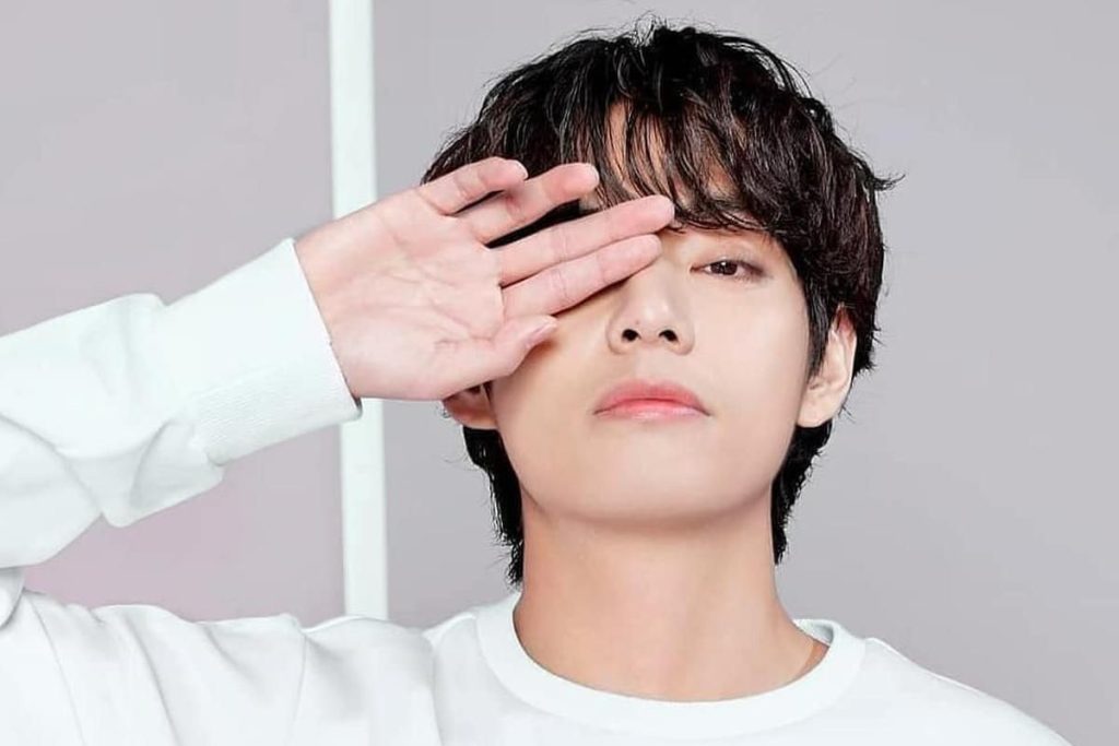 Taehyung de BTS impresiona a ARMY al comunicarse usando lenguaje de señas