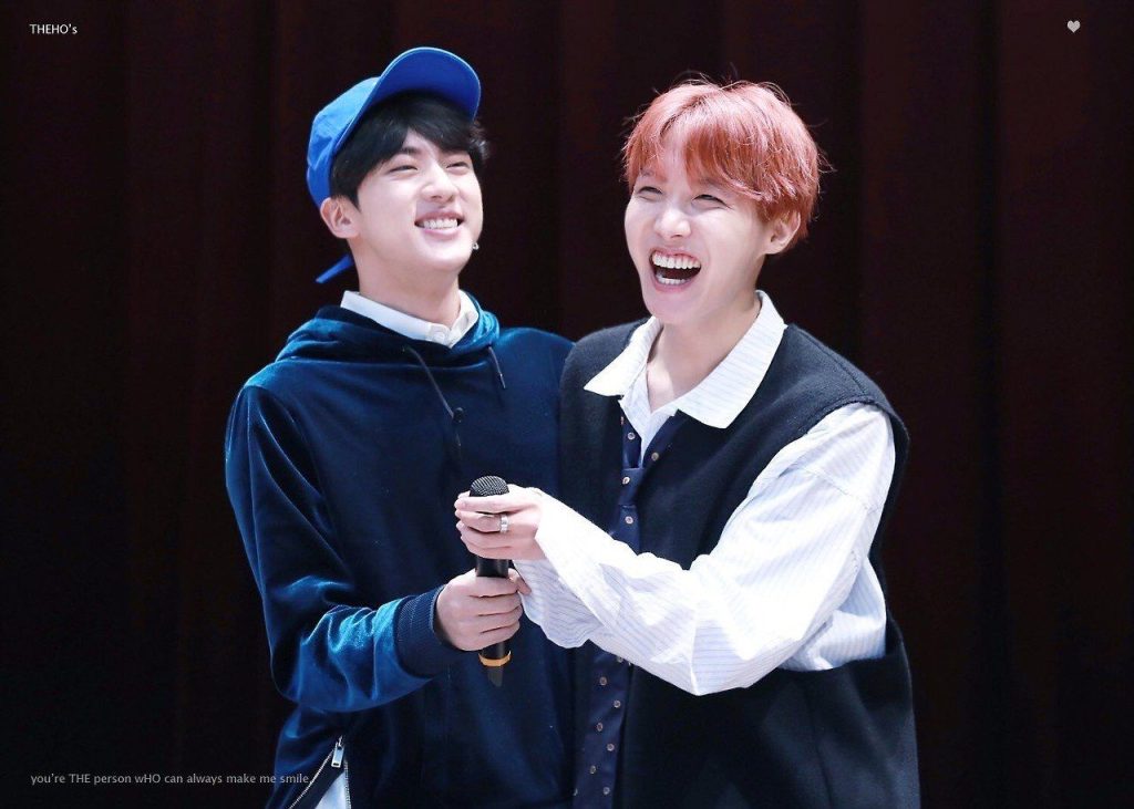 Vídeo: Jin y J-Hope de BTS cantaron 'Besame mucho' y maravillaron al ARMY latino
