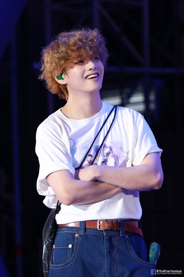 BTS: 3 fotos de Taehyung que confirman que tiene la sonrisa más hermosa del mundo BTS: 3 fotos de Taehyung que confirman que tiene la sonrisa más hermosa del mundo