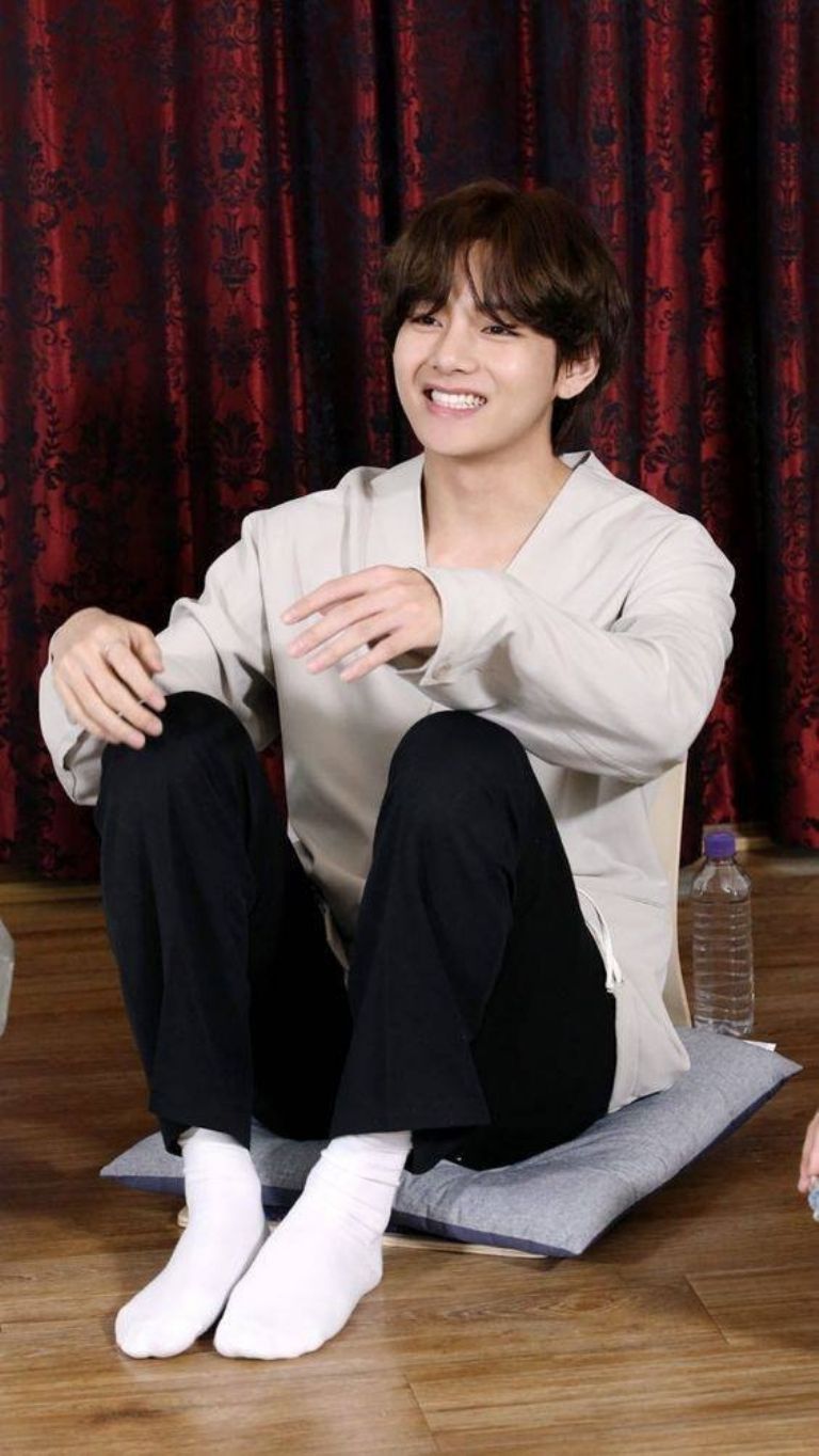 BTS: 3 fotos de Taehyung que confirman que tiene la sonrisa más hermosa del mundo BTS: 3 fotos de Taehyung que confirman que tiene la sonrisa más hermosa del mundo